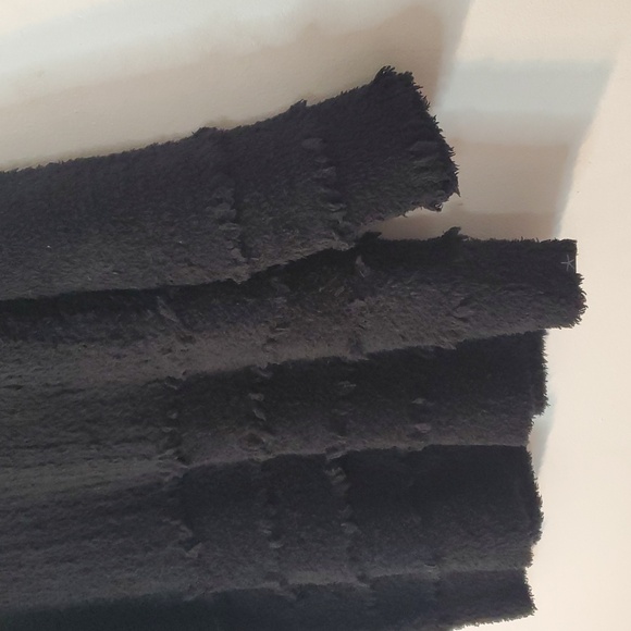 Barefoot Dreams Cozychic Boardwalk Fringe Cardigan Size Medium Black Soft Cozy - Picture 14 of 16